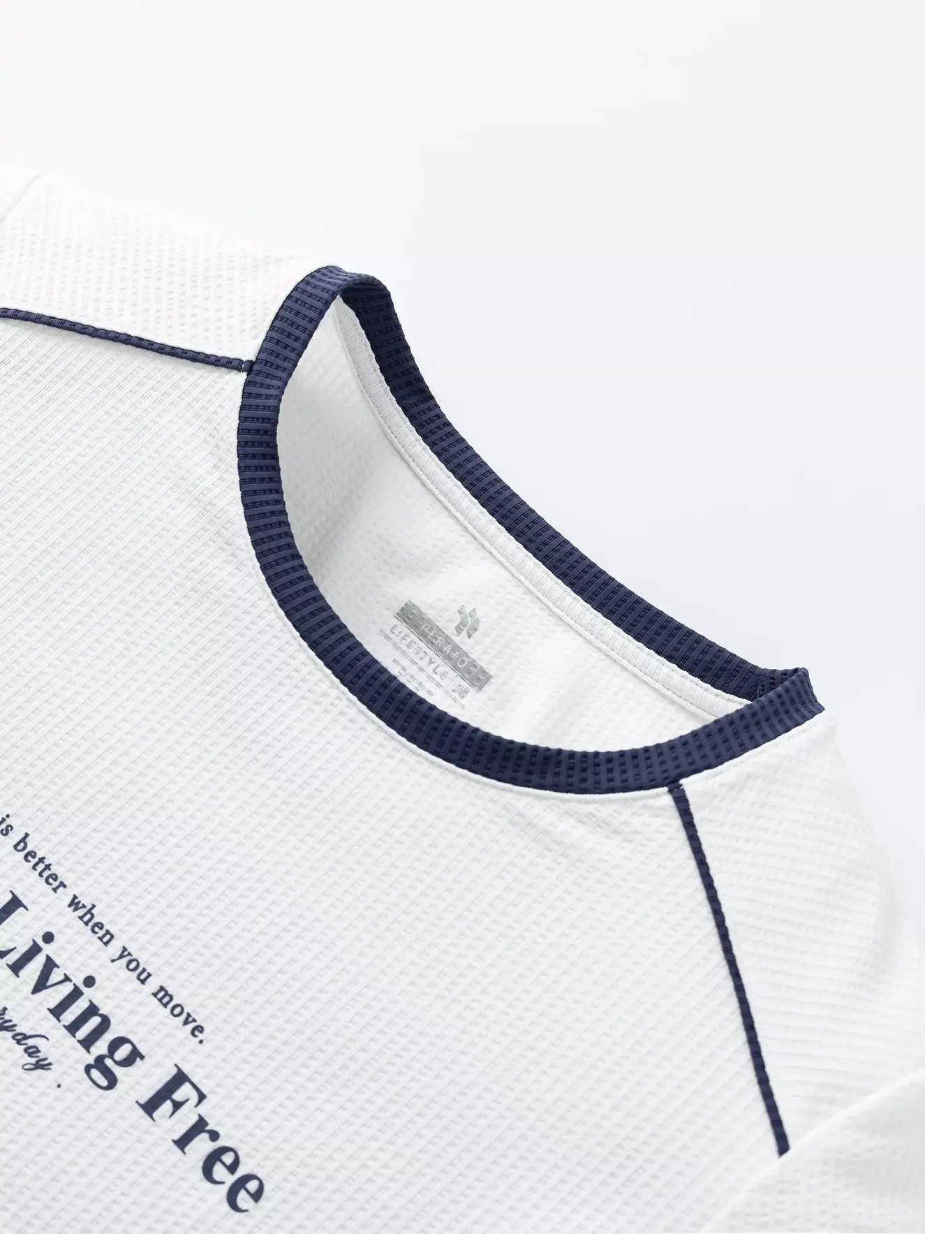 Áo Thun Thể Thao Nữ PERATO Phong Cách Lifestyle Slimfit L0TSS5W022