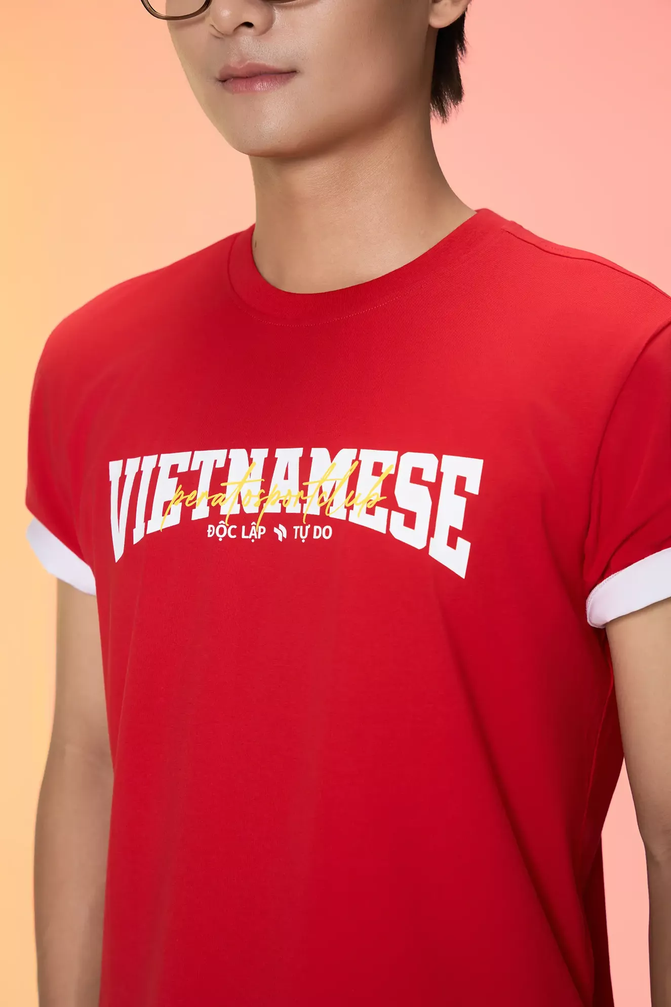 Áo Thun Cờ Đỏ Sao Vàng PERATO Unisex In VIETNAMESE L0TSS5M099