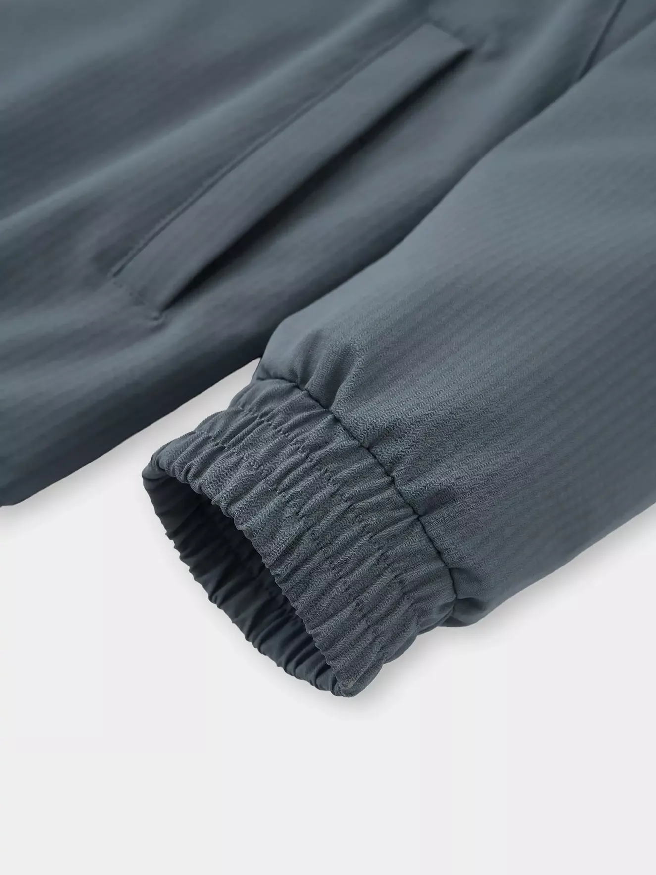 Áo Khoác Cổ Dựng PERATO Phong Cách Training Vải Hiệu Ứng TBKGW5M040