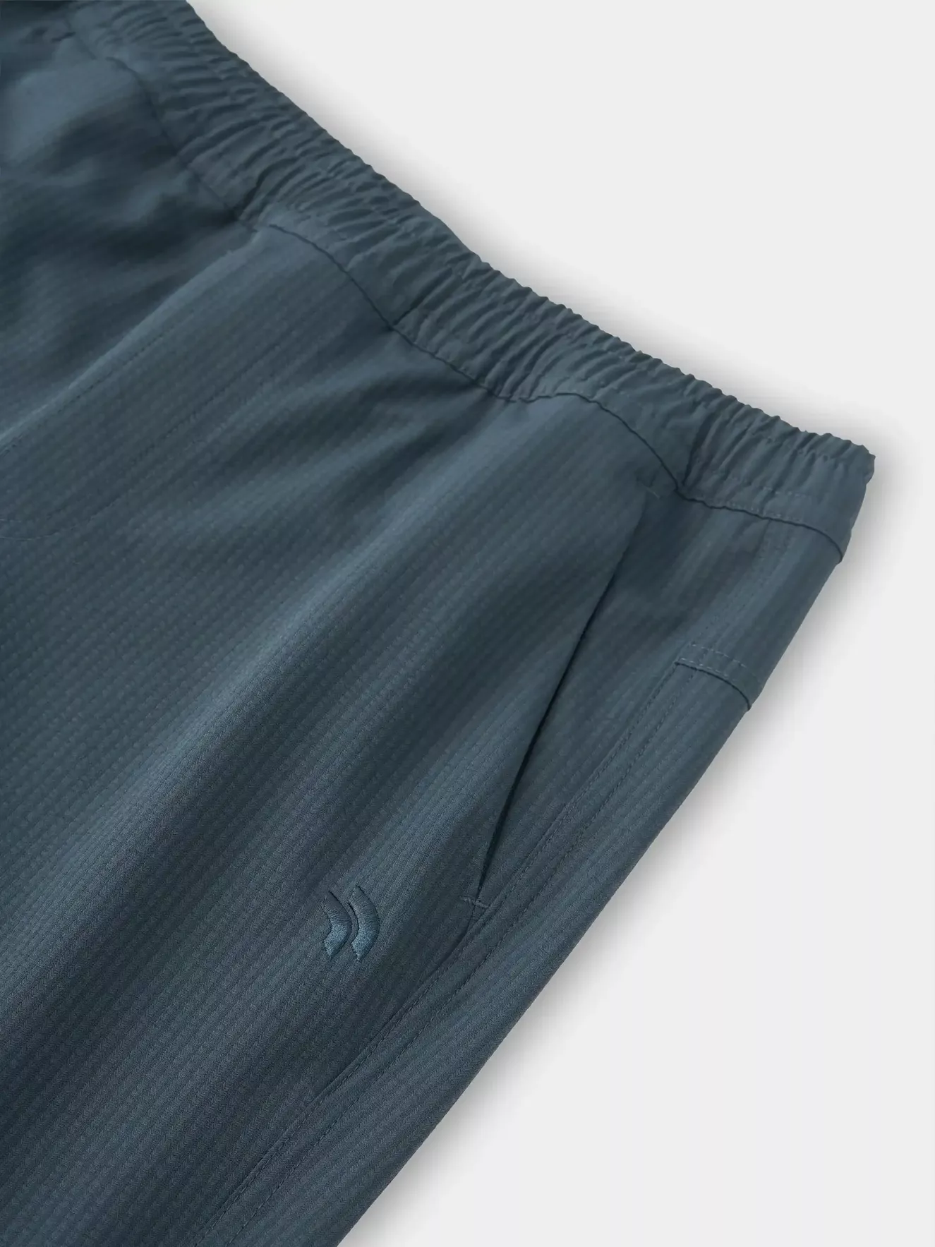 Set Bộ Gió Nam PERATO Phong Cách Training Thêu Cao Cấp TBGW5M040