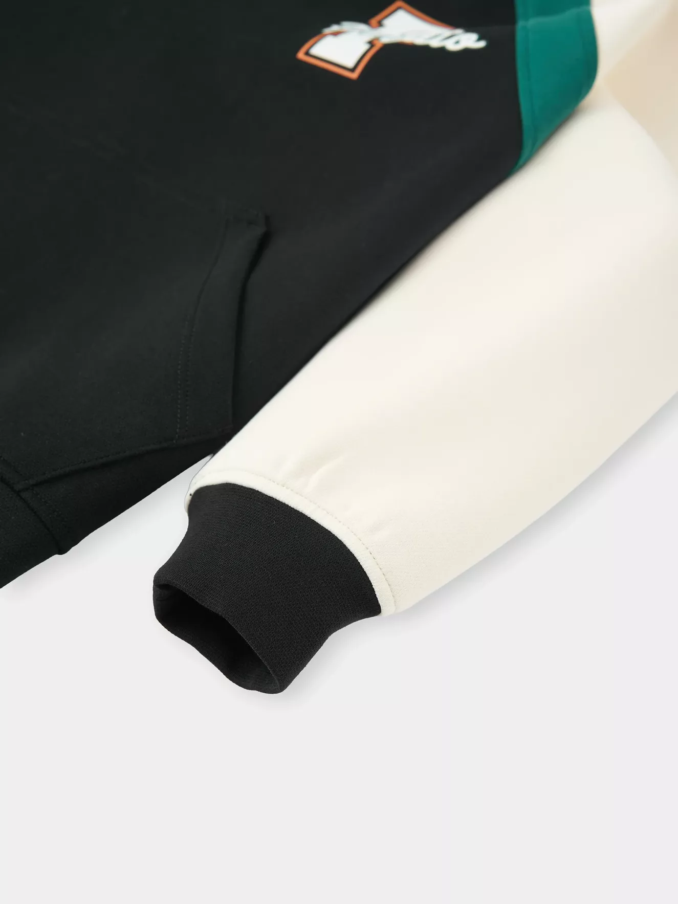 Set Bộ Nỉ Hoodie Bé Trai Phong Cách Baseketball Năng Động BBNHW5B002