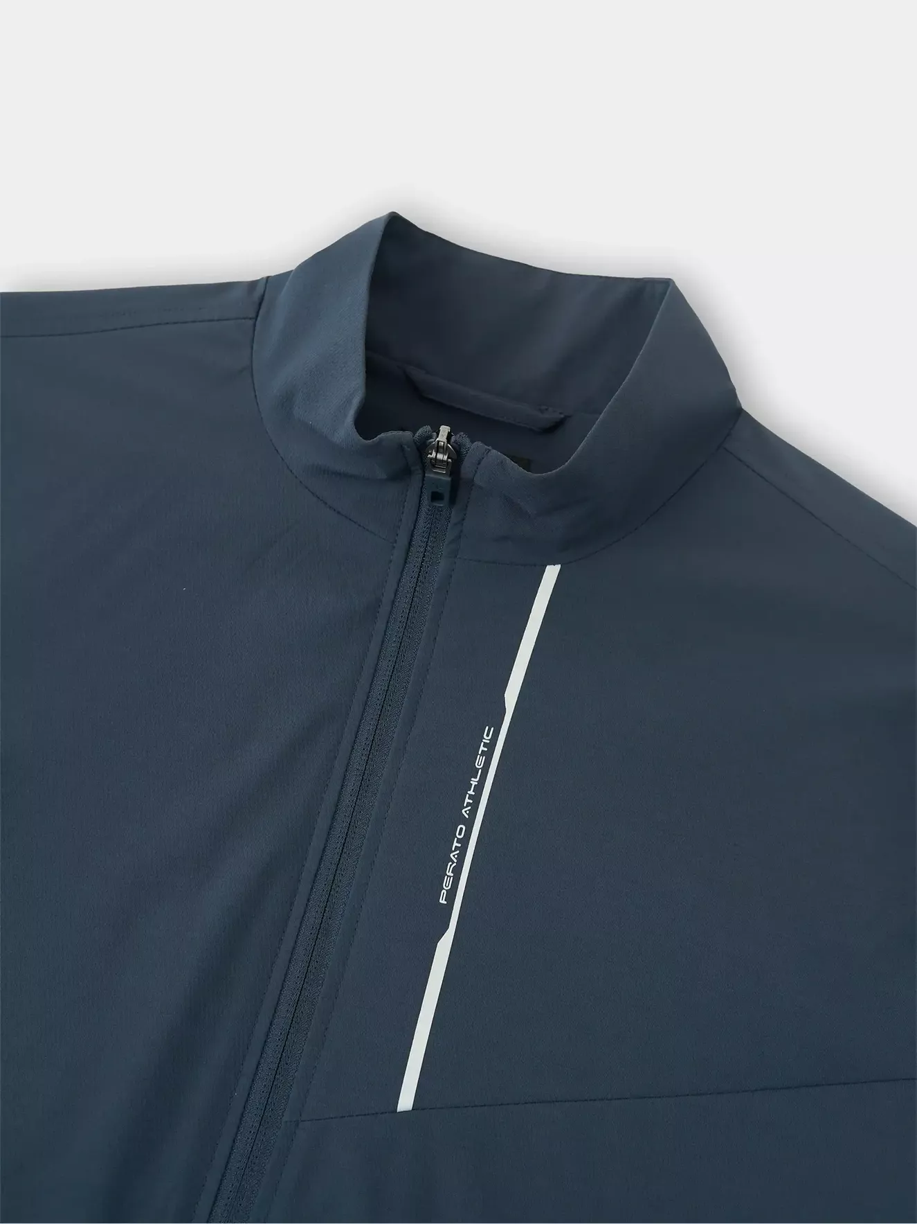 Áo Khoác Gió Nam Cổ Dựng PERATO Phong Cách Training T0KGW5M024