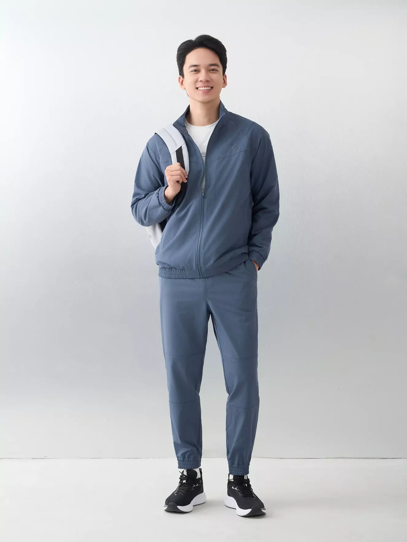 Set Bộ Gió Nam PERATO Phong Cách Training Thêu Cao Cấp TBGW5M040