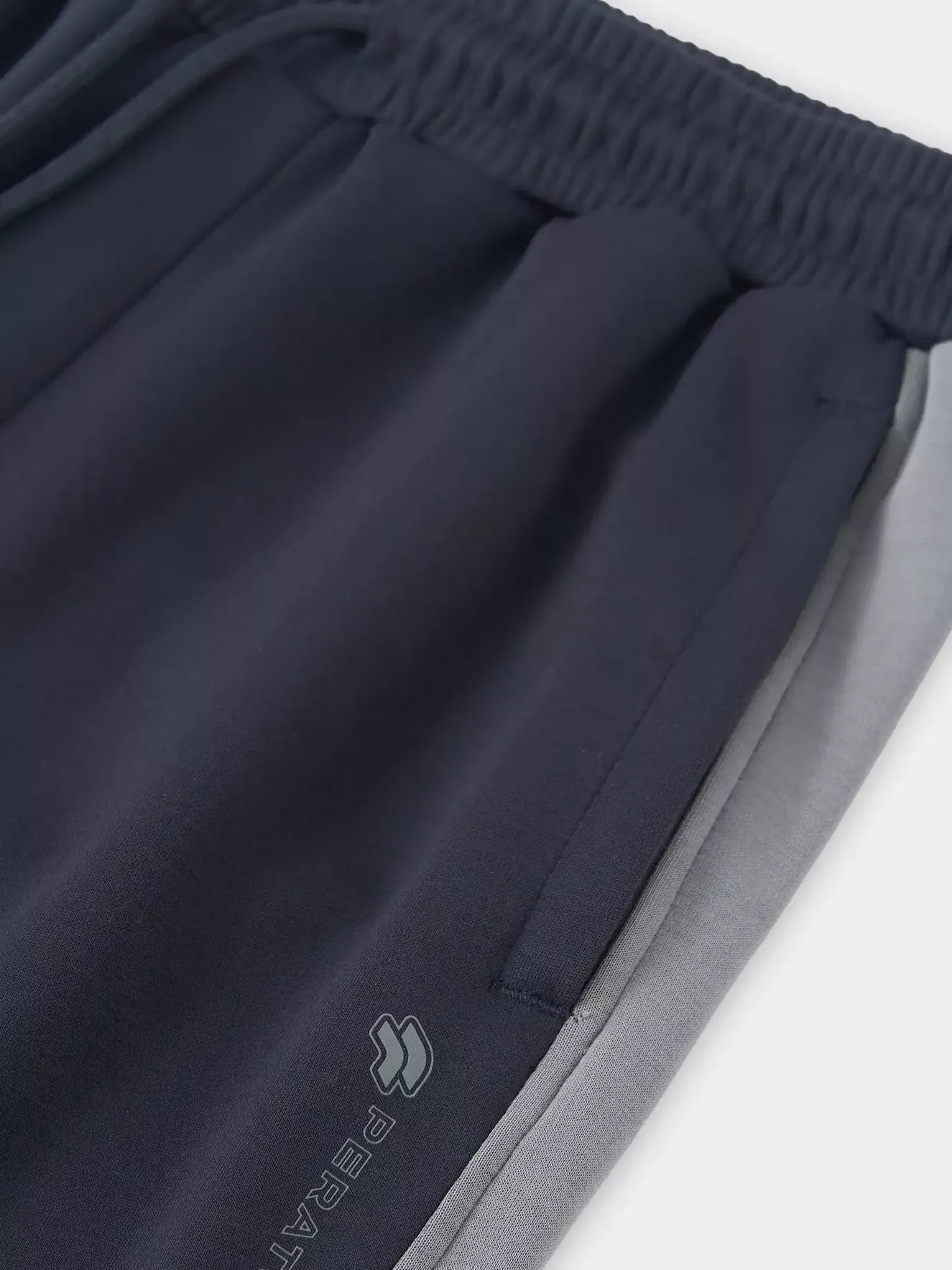 Set Bộ Nỉ Nam Cổ Tròn PERATO Phong Cách Training Can Phối TBNW5M043