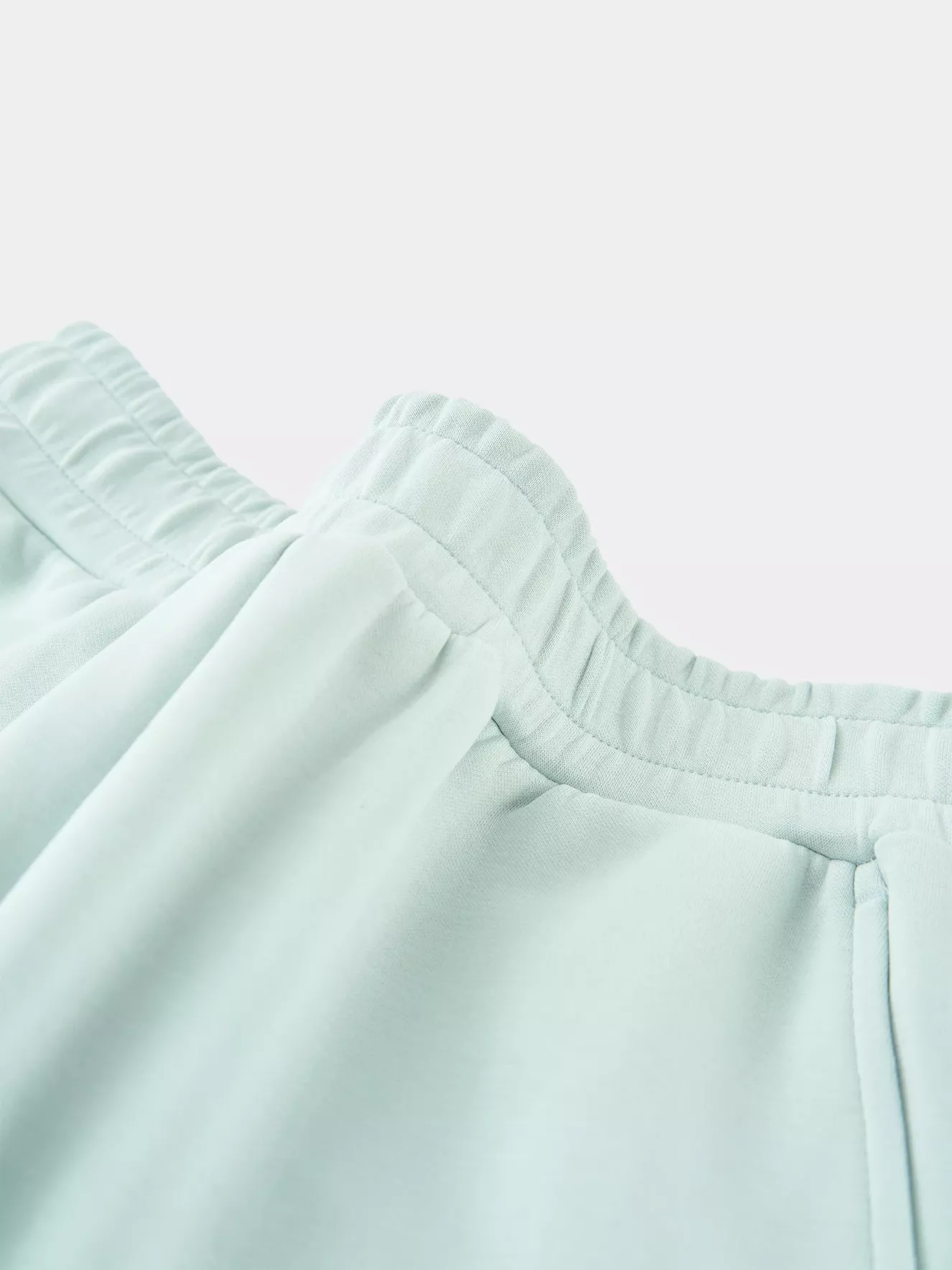 Quần Nỉ Nữ PERATO Phong Cách Lifestyle In Logo Năng Động LBQNW5W001