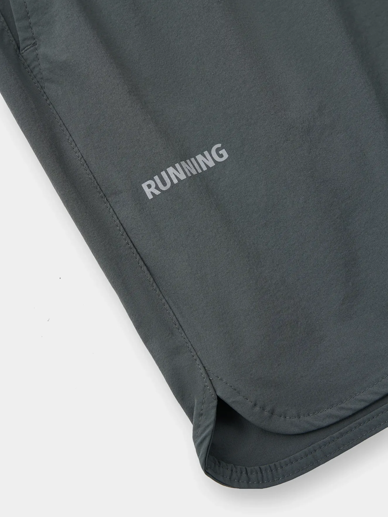 Quần Short Nam PERATO Phong Cách Thể Thao Running Phom Regular R0SCS6M125