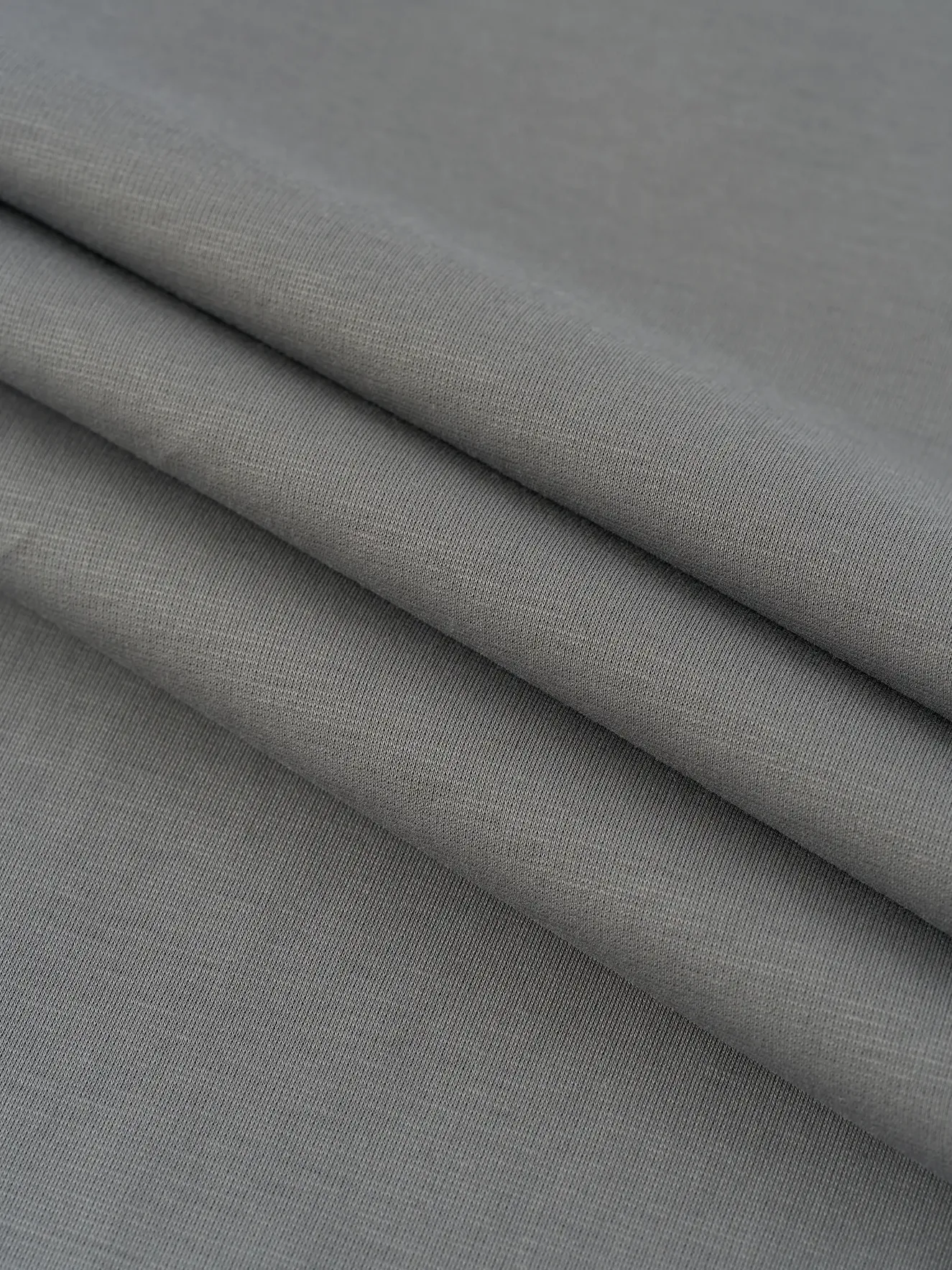 Áo Thun Nam PERATO Phong Cách Lifestyle In Lưng L0TSS6M199