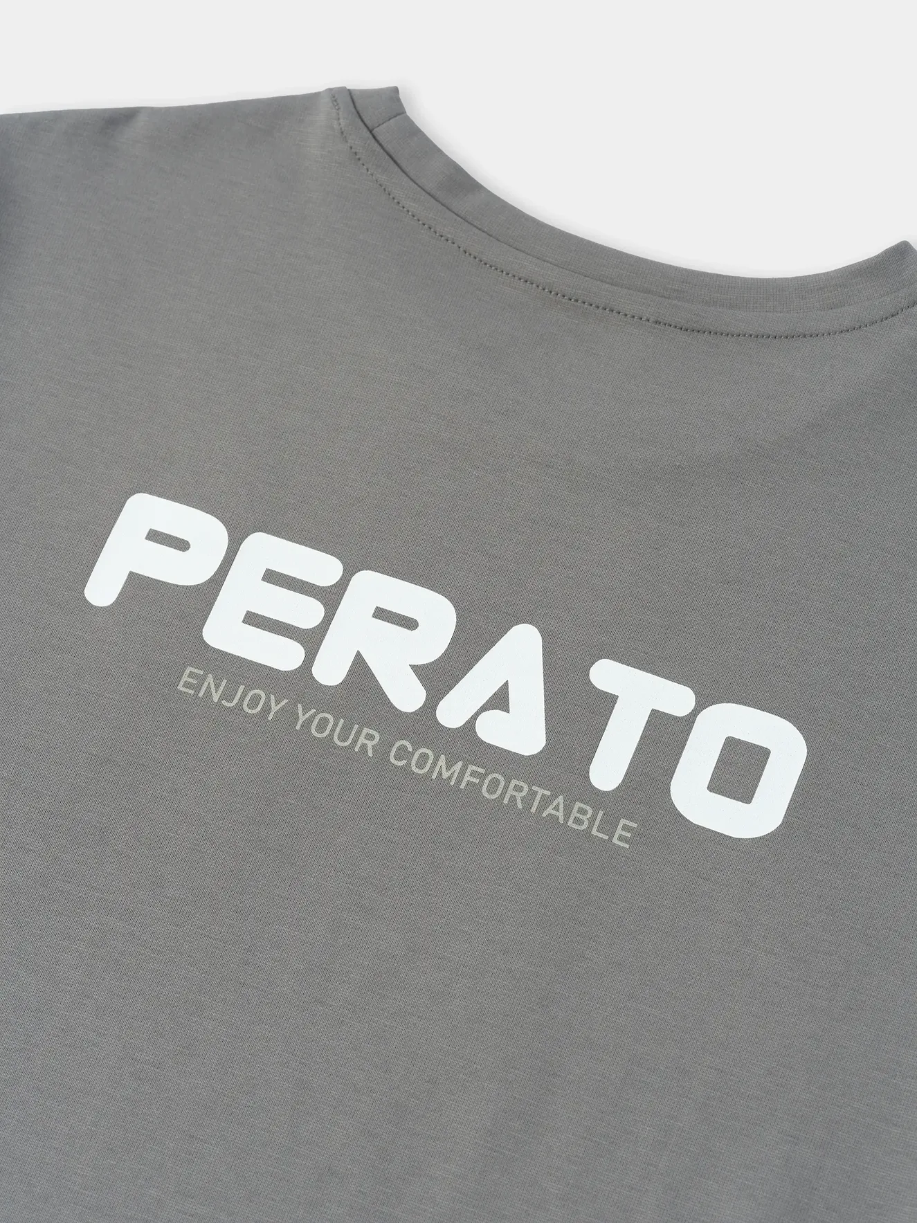 Áo Thun Nam PERATO Phong Cách Lifestyle In Lưng L0TSS6M199