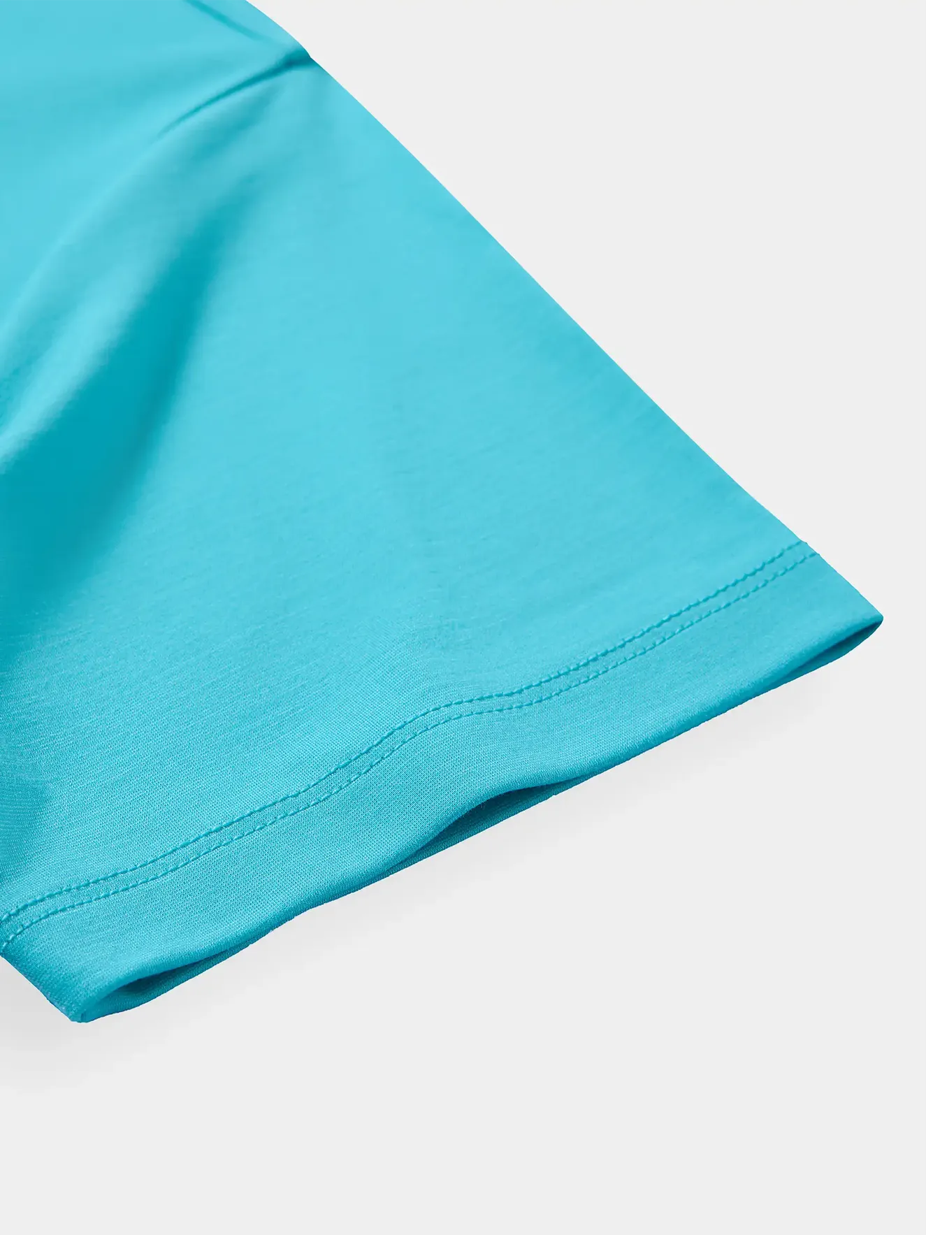 Áo Thun Nam Bé Trai PERATO Phom Regular Phong Cách Lifestyle L0TSS6B003