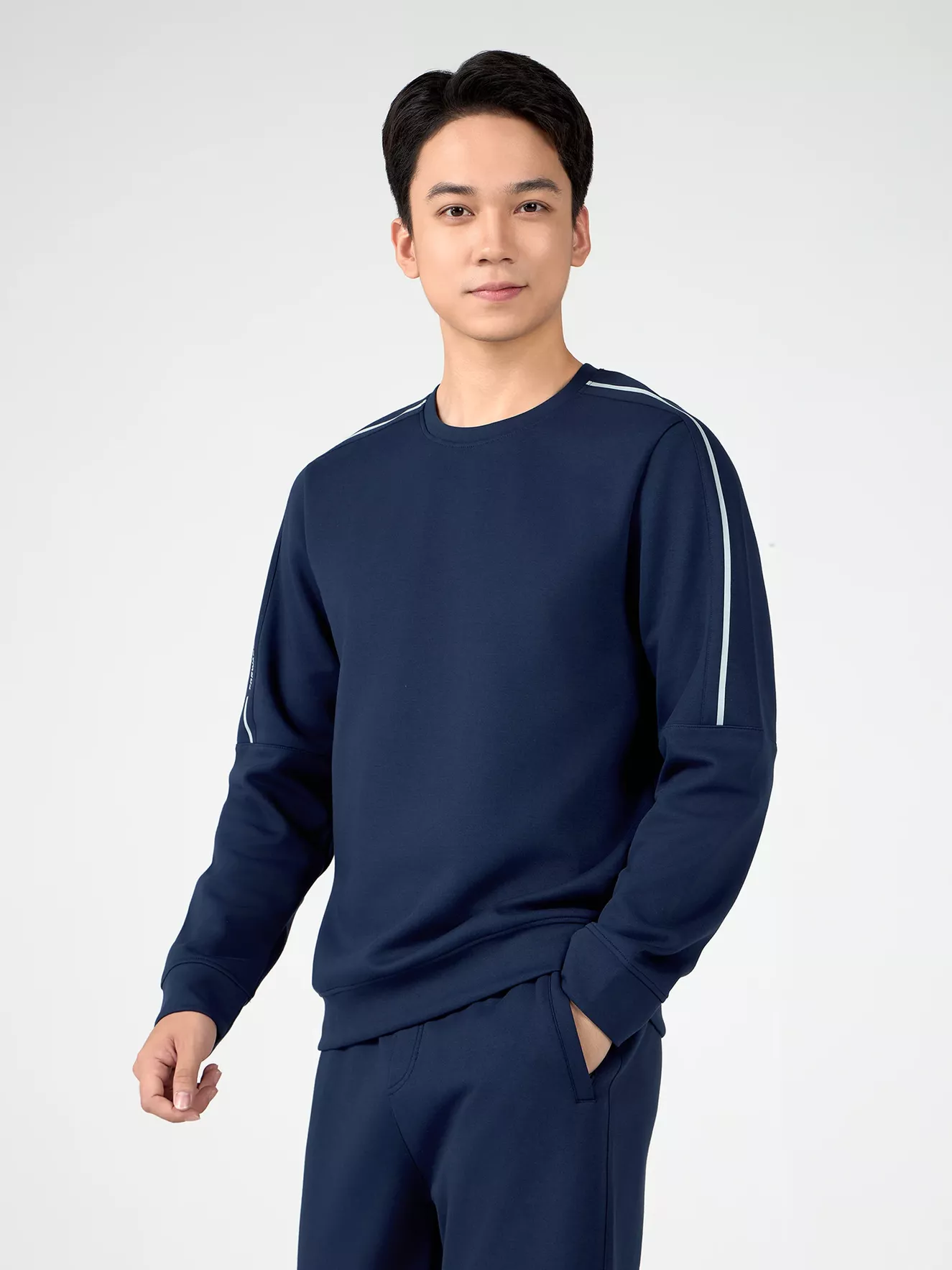Áo Nỉ Nam Cổ Tròn In Line Phối Chữ 5S Fashion Slimfit BANI24017