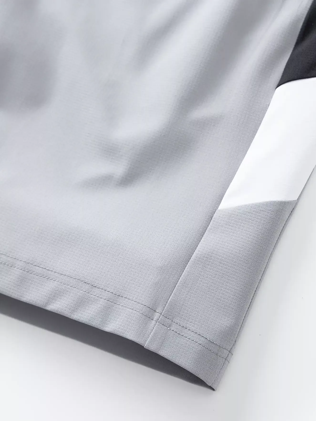 Quần Short Thể Thao Nam Cạp Chun Can Phối Regular QST24001