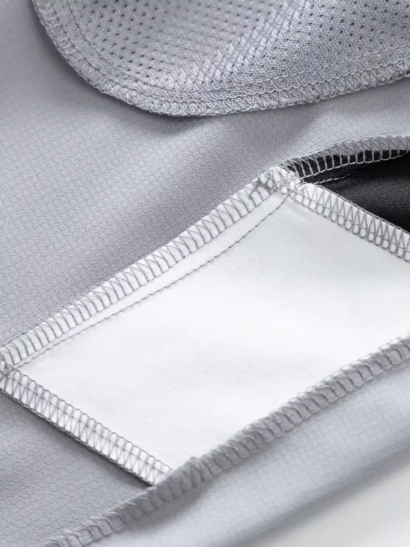 Quần Short Thể Thao Nam Cạp Chun Can Phối Regular QST24001