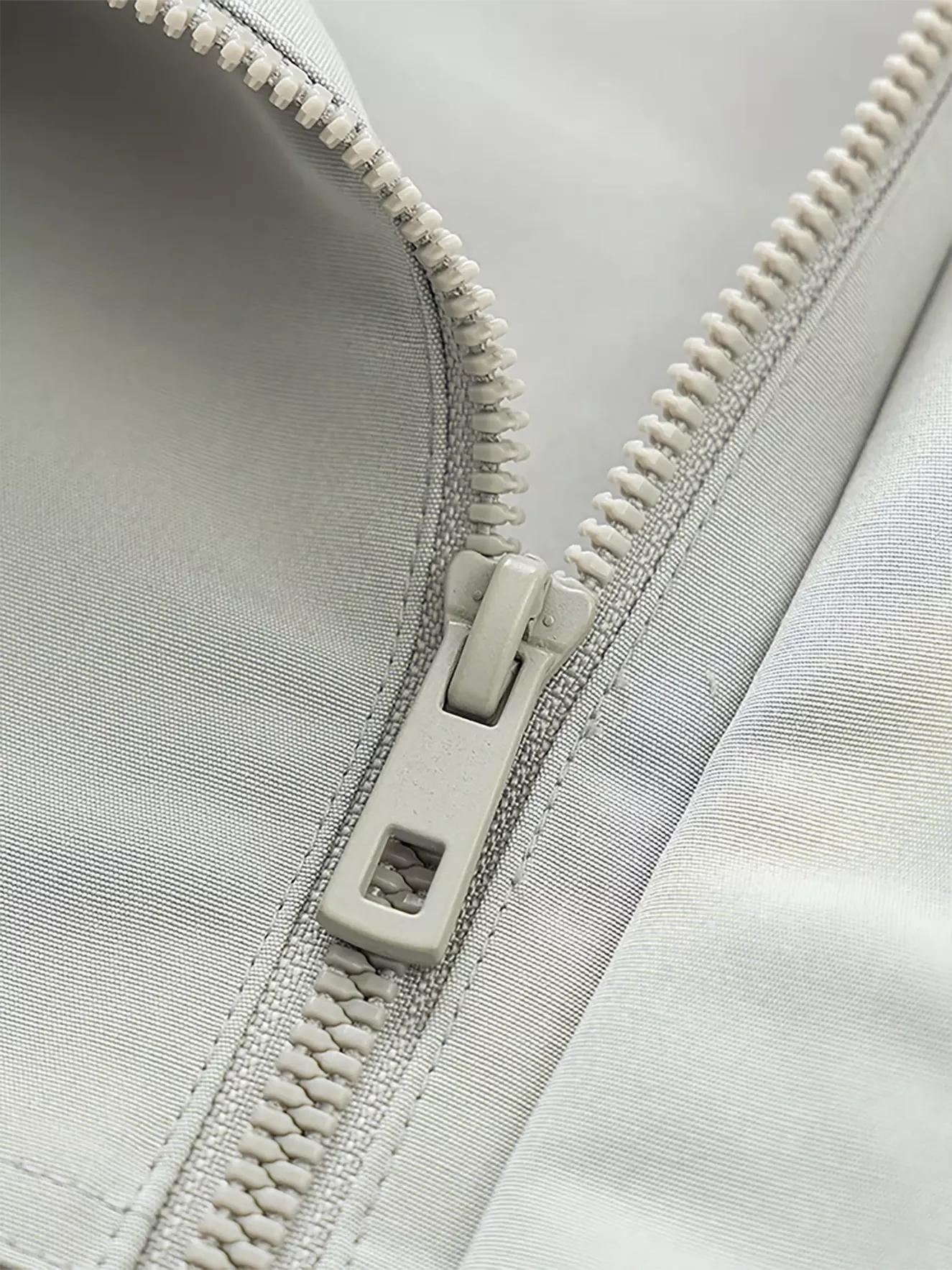 Áo Khoác Gió Nam Thể Thao 5S Fashion Kẻ Sọc Tay Slimfit AKG23020