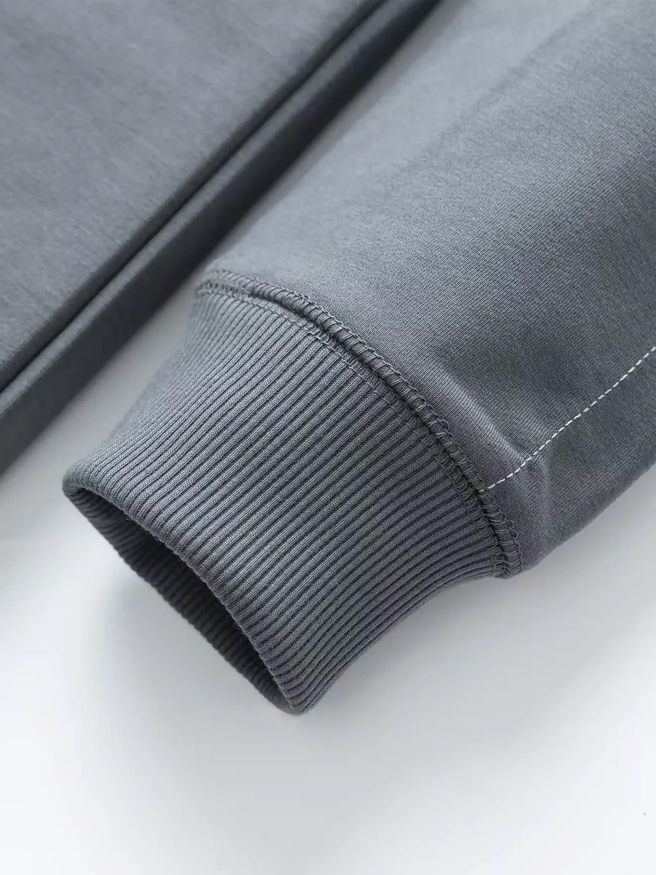 Áo Nỉ Cổ Tròn 5S Fashion Chữ Thêu Slimfit ANO23019