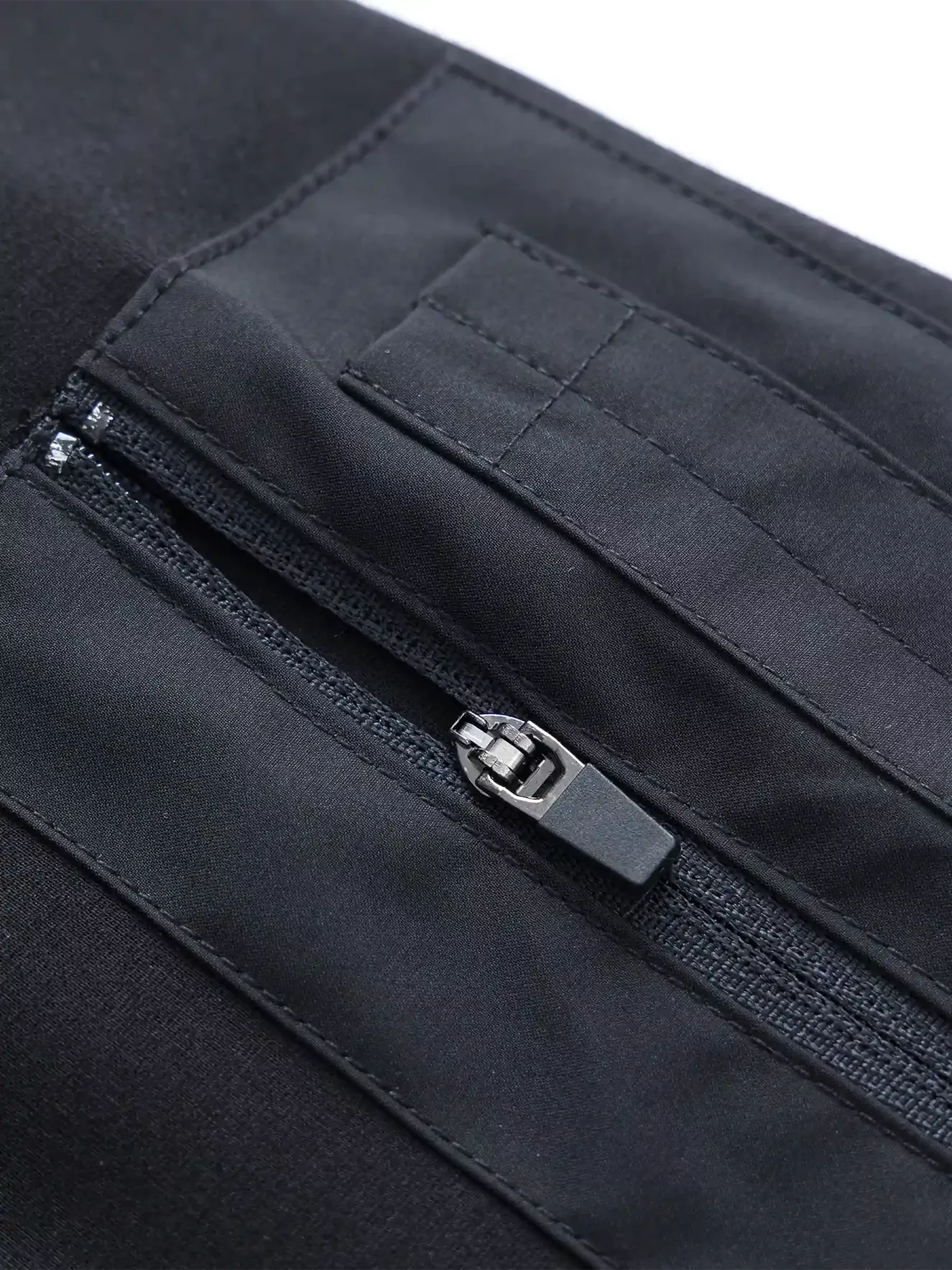 Áo Nỉ Cổ Tròn Tay Raglan Phối Túi Khóa 5S Fashion Regularfit ANO23002