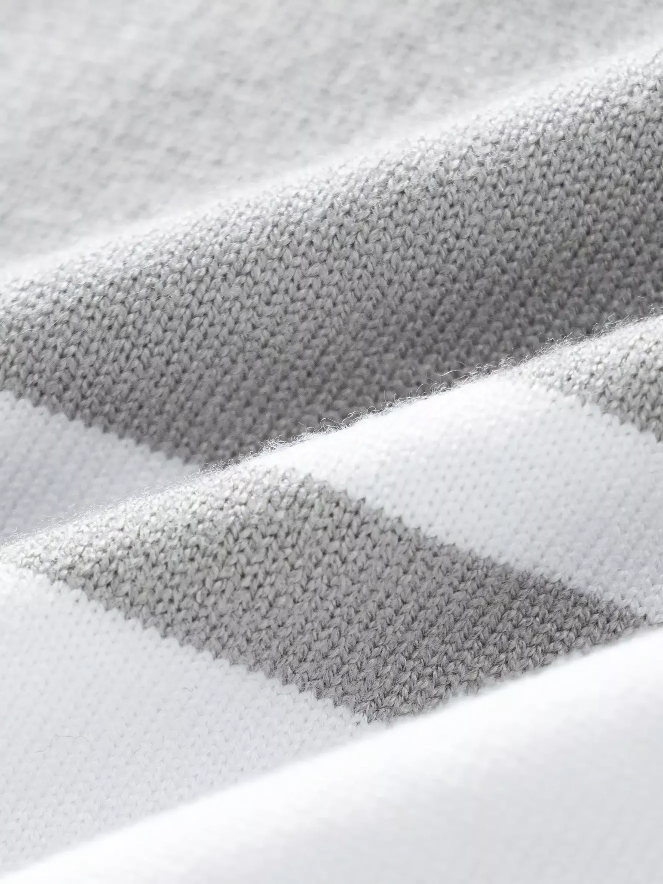 Áo Len Nam Cổ Tròn 5S Fashion Dệt Kẻ Slimfit ALE24006