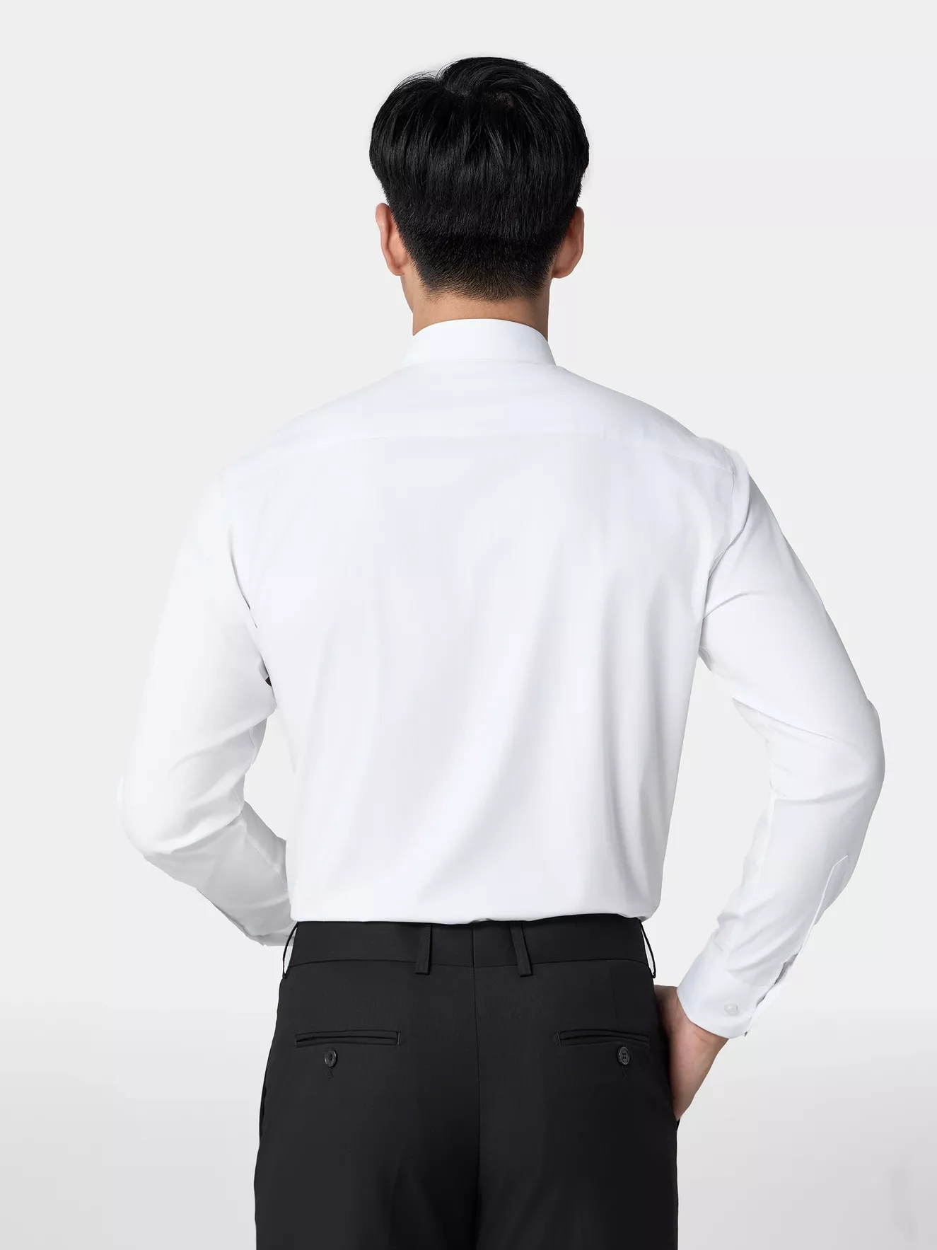 Áo Sơ Mi Nam Dài Tay Màu Trắng Phom Regular ASM24031