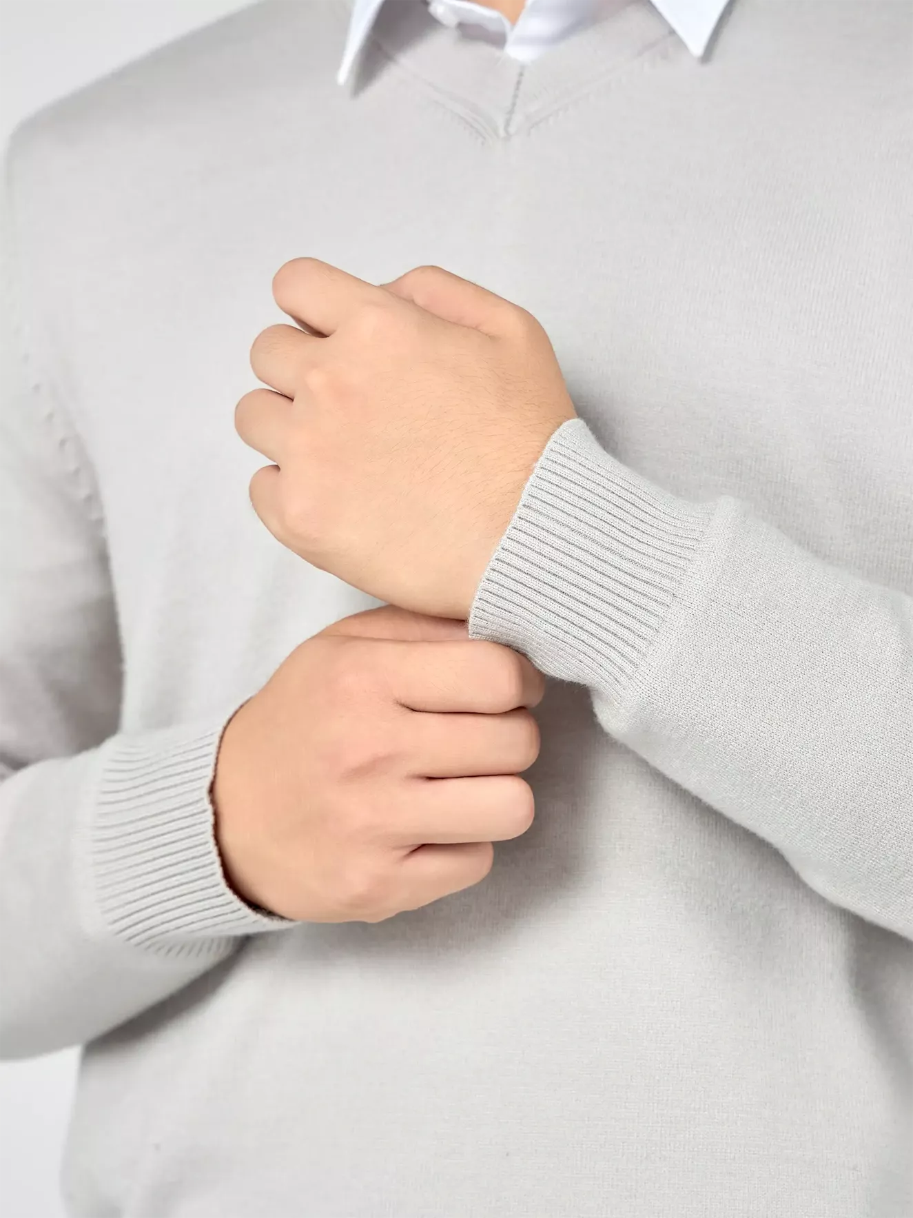 Áo Len Nam 5S Fashion Cổ Tim Trơn Phom Regular ALE24009