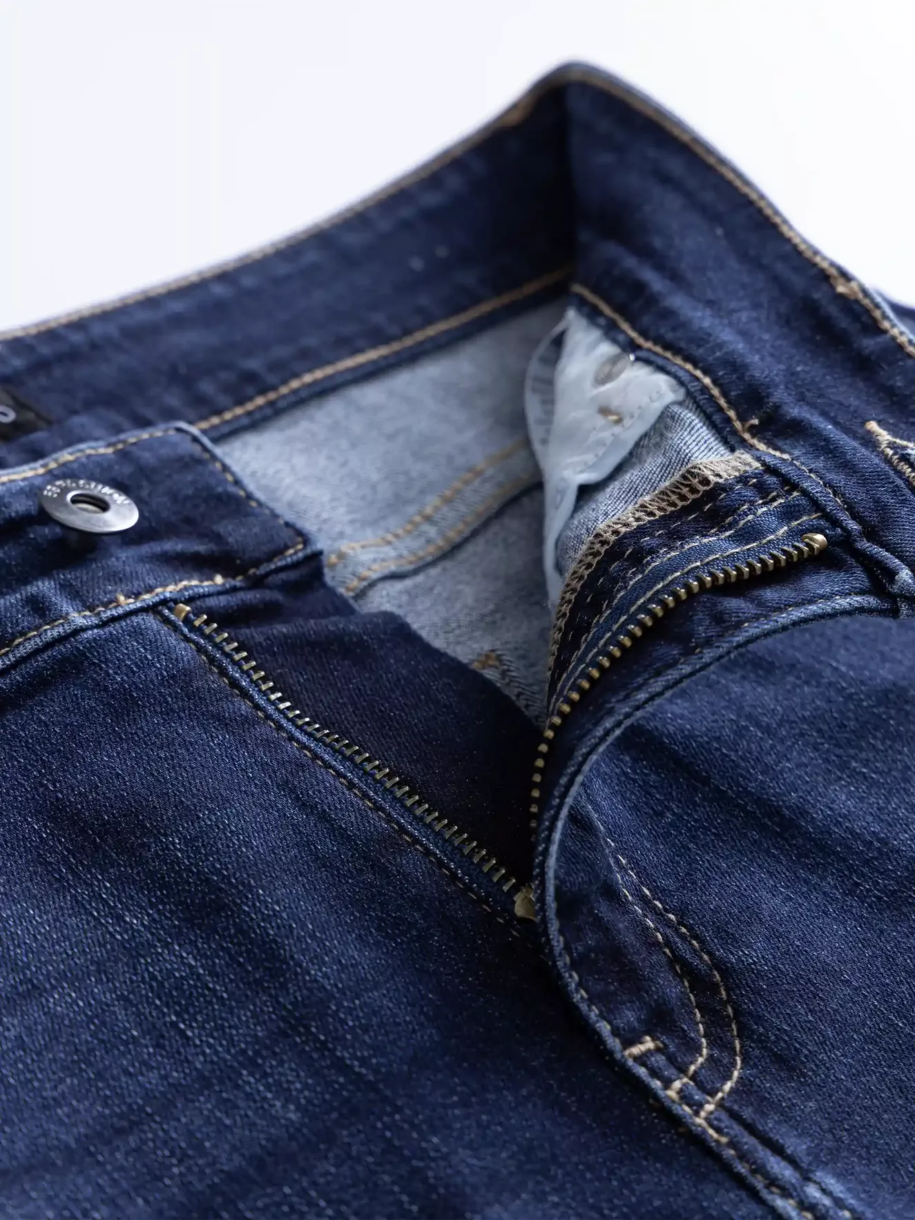 Quần Jean Nam Cotton 5S Fashion Dáng Lửng Trơn QJE24009