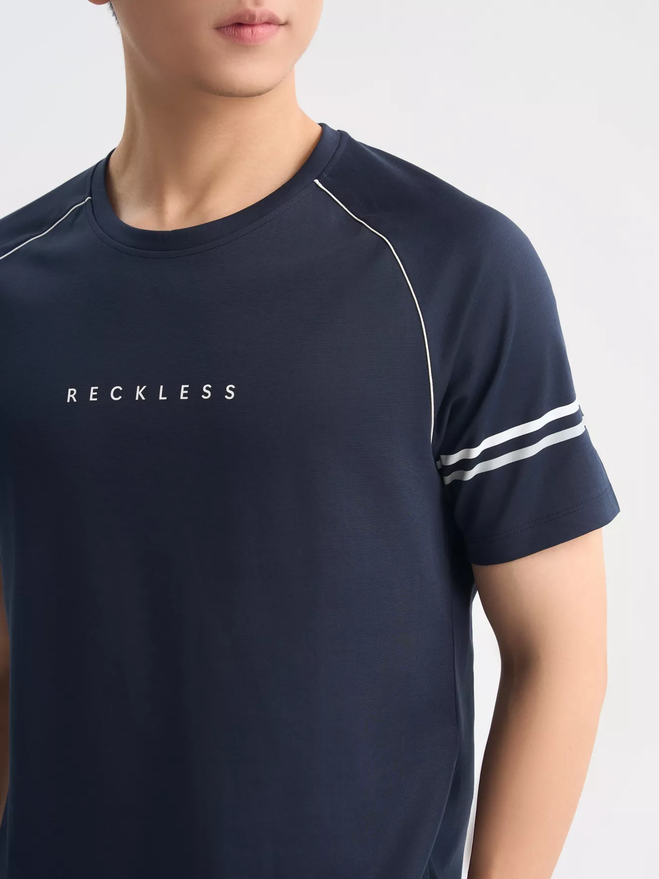 Áo Thun Nam Ngắn Tay 5S Fashion Tay Raglan Phối Kẻ ATS25009