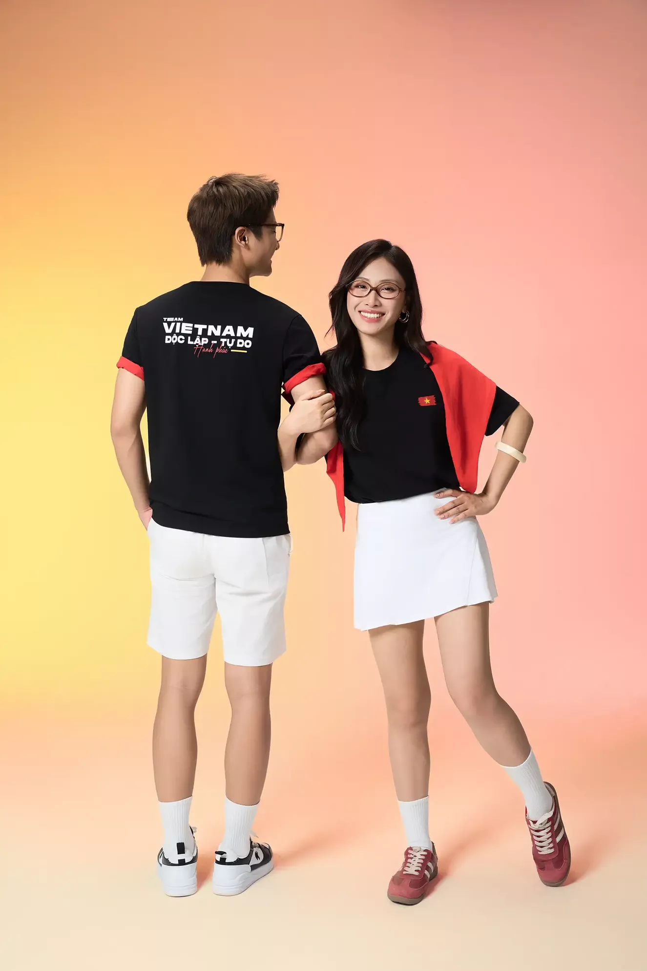 Áo Thun Cờ Đỏ Sao Vàng 5S FASHION In Lưng Phong Cách ATS25100