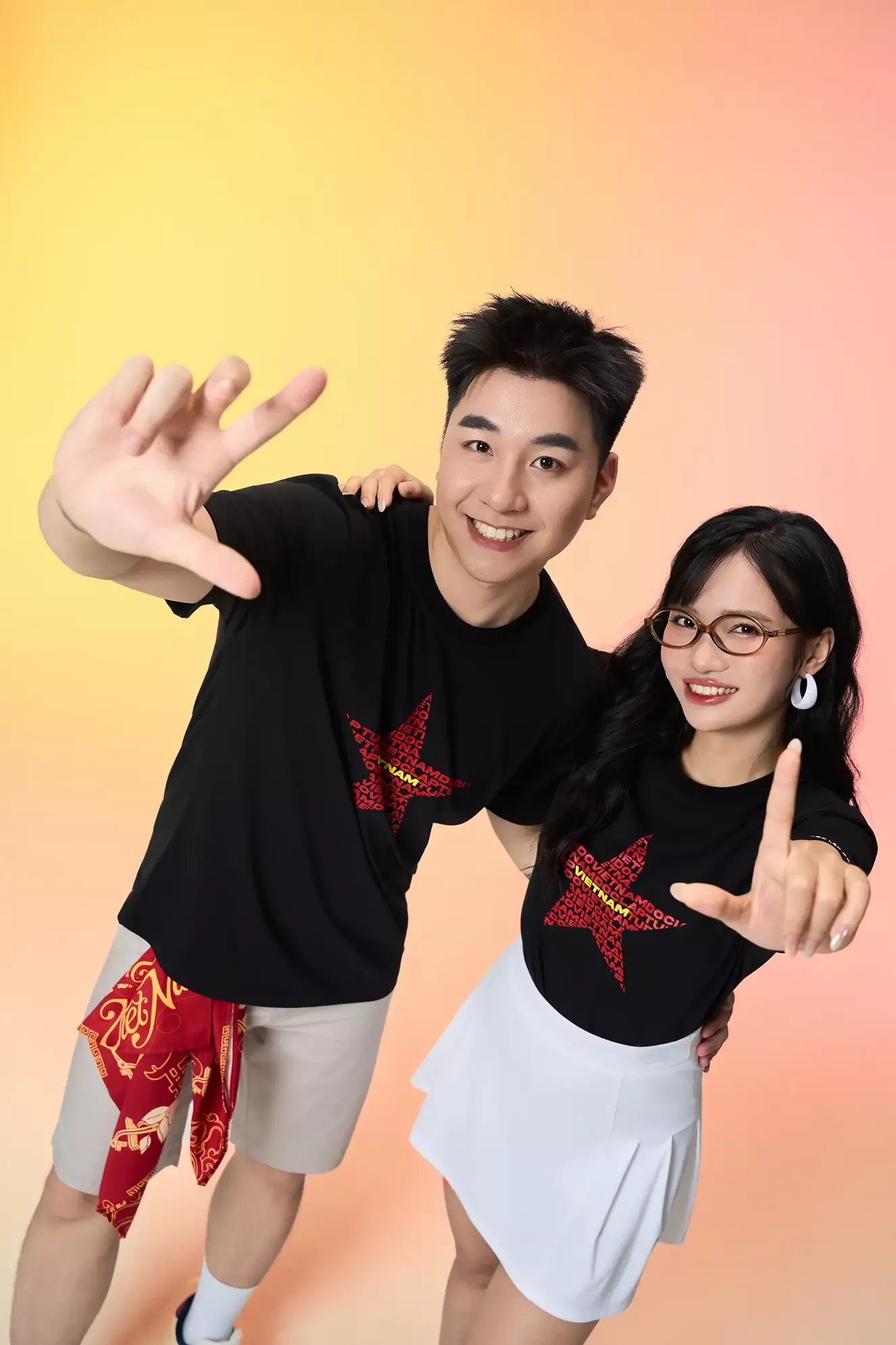 Áo Thun Unisex Cờ Đỏ Sao Vàng 5S Fashion Phom Casual ATS25099