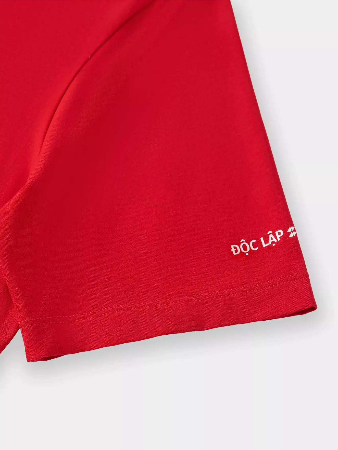 Áo Thun Unisex Cờ Đỏ Sao Vàng 5S Fashion Phom Casual ATS25099