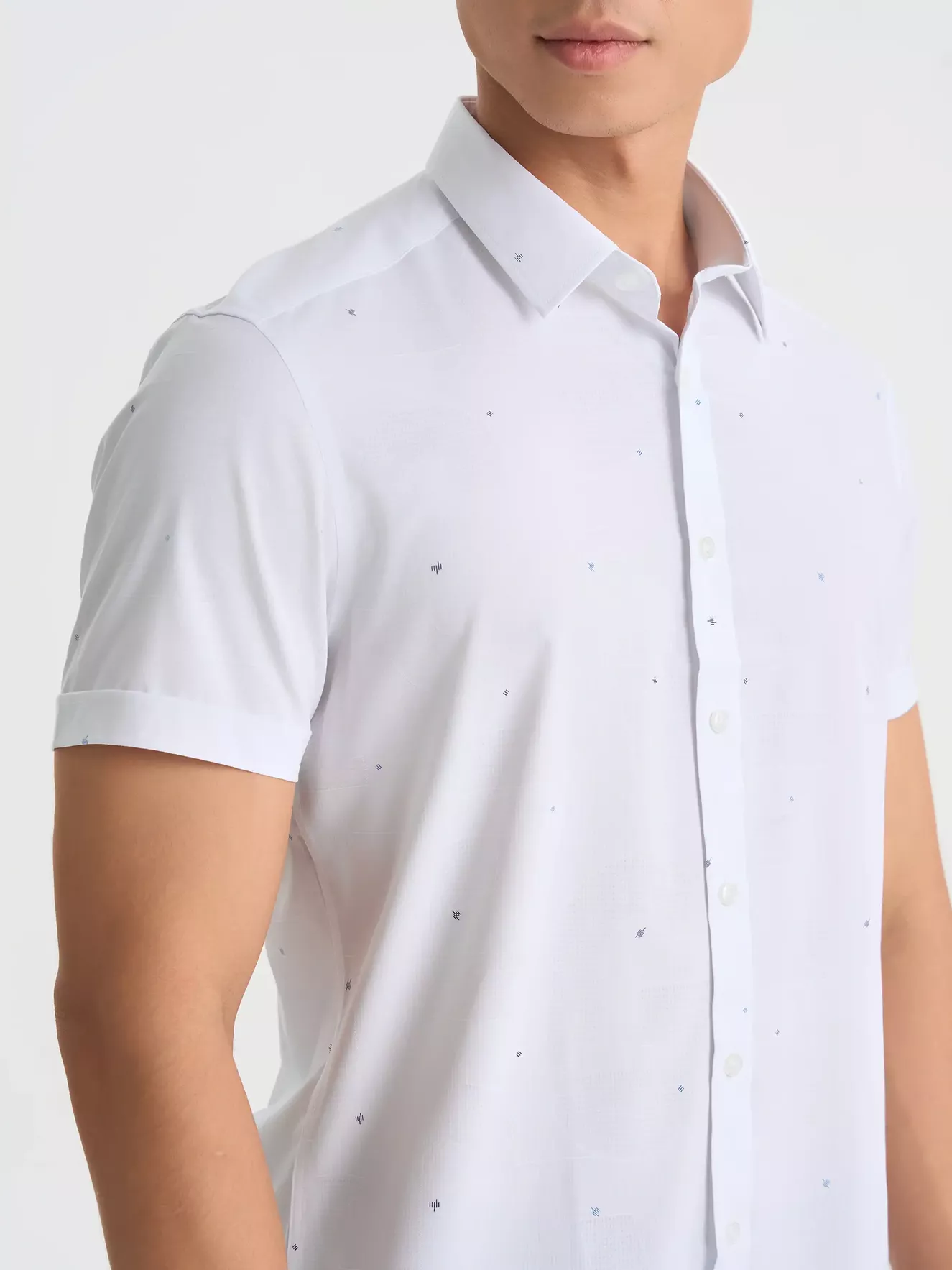 Áo Sơ Mi Nam Ngắn Tay 5S Fashion Họa Tiết Màu Trắng Slimfit ASC25034