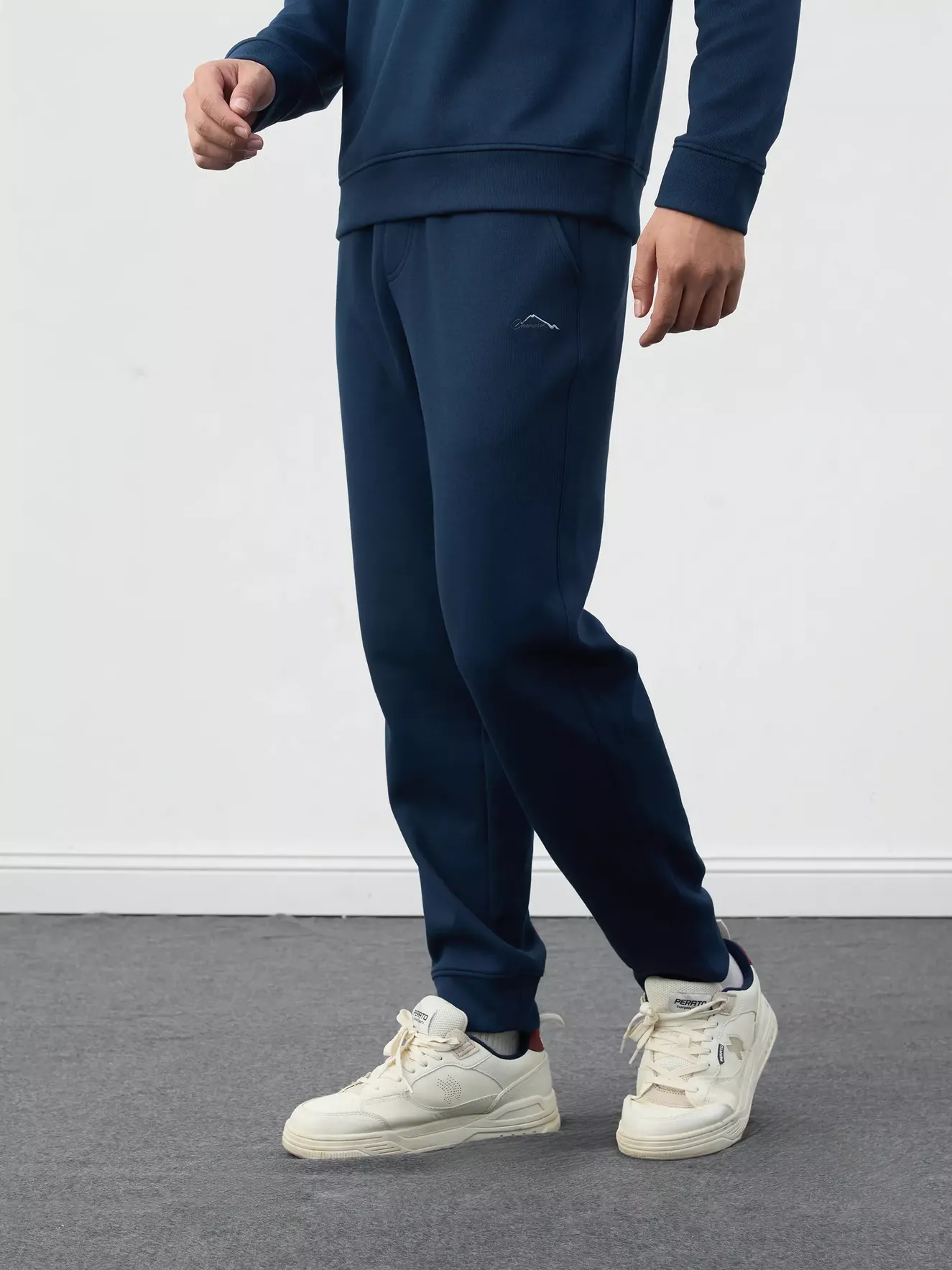 Quần Nỉ Nam S-WARM 5S Fashion Thêu Họa Tiết Phom Slimfit MBQNI25013