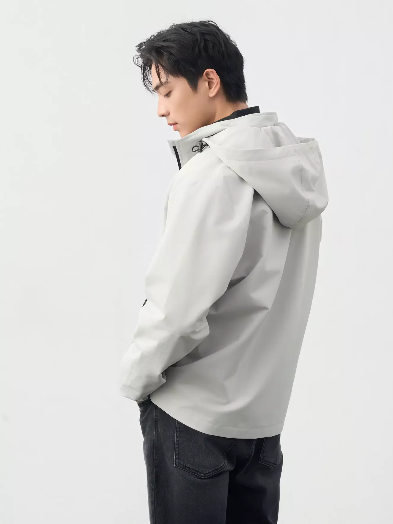 Áo Khoác Gió Nam Pro-DWR 5S FASHION Tay Raglan Có Mũ Tháo Được M0AKG25009