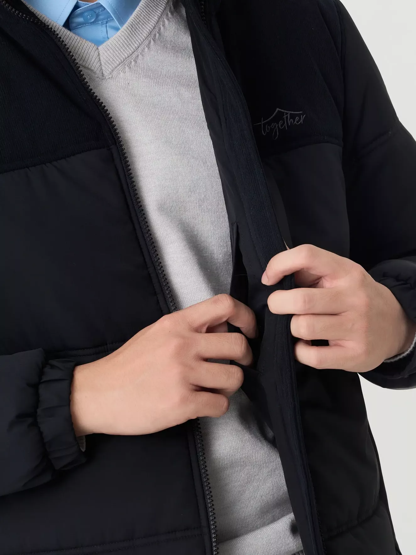 Áo Phao Nam Can Phối Nhung Cổ Trụ 5S Fashion Phom Slimfit M0PHF25001