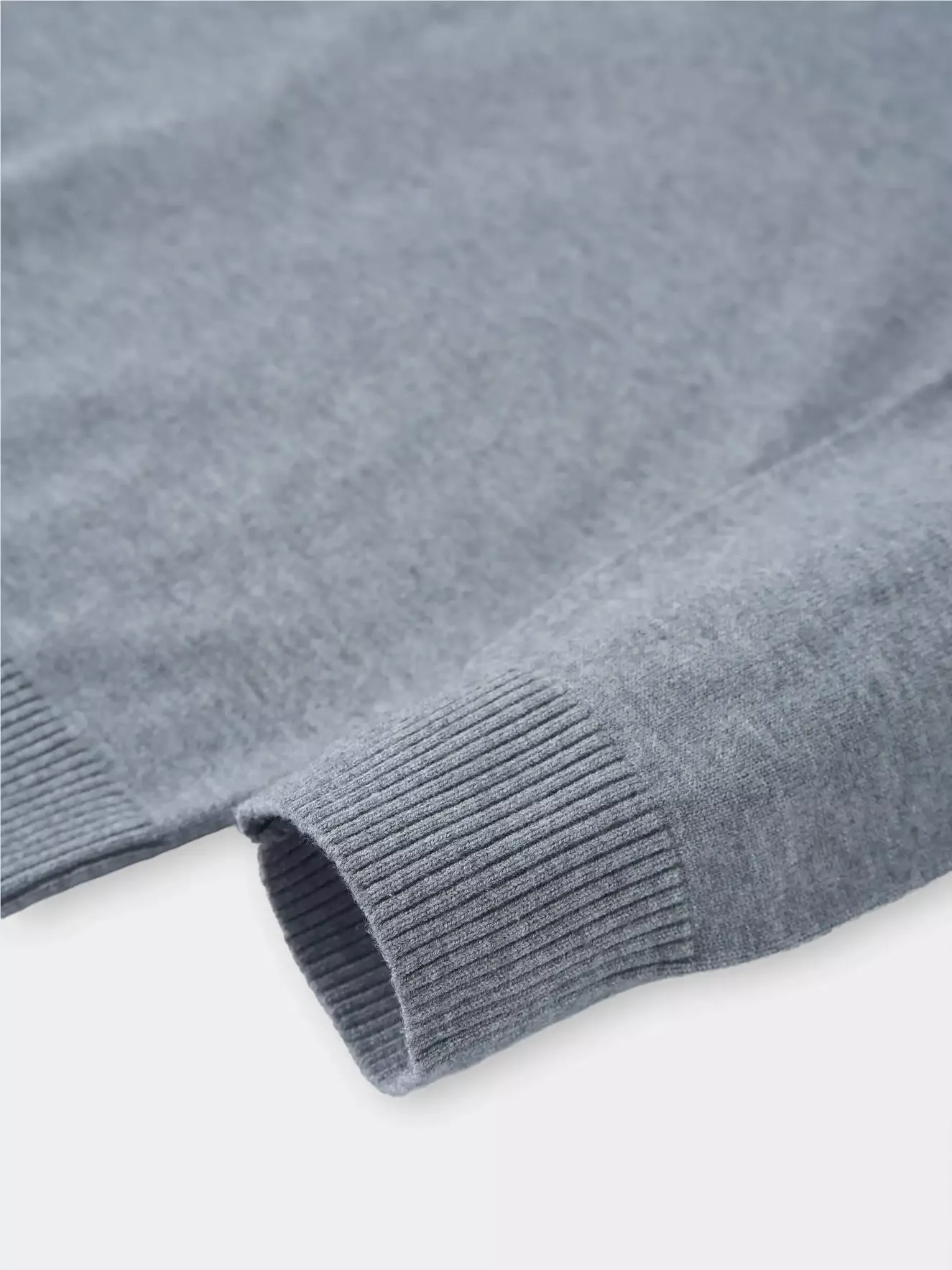 Áo Len Nam Cổ V 5S Fashion Trơn Basic Phom Regular M0ALE25005