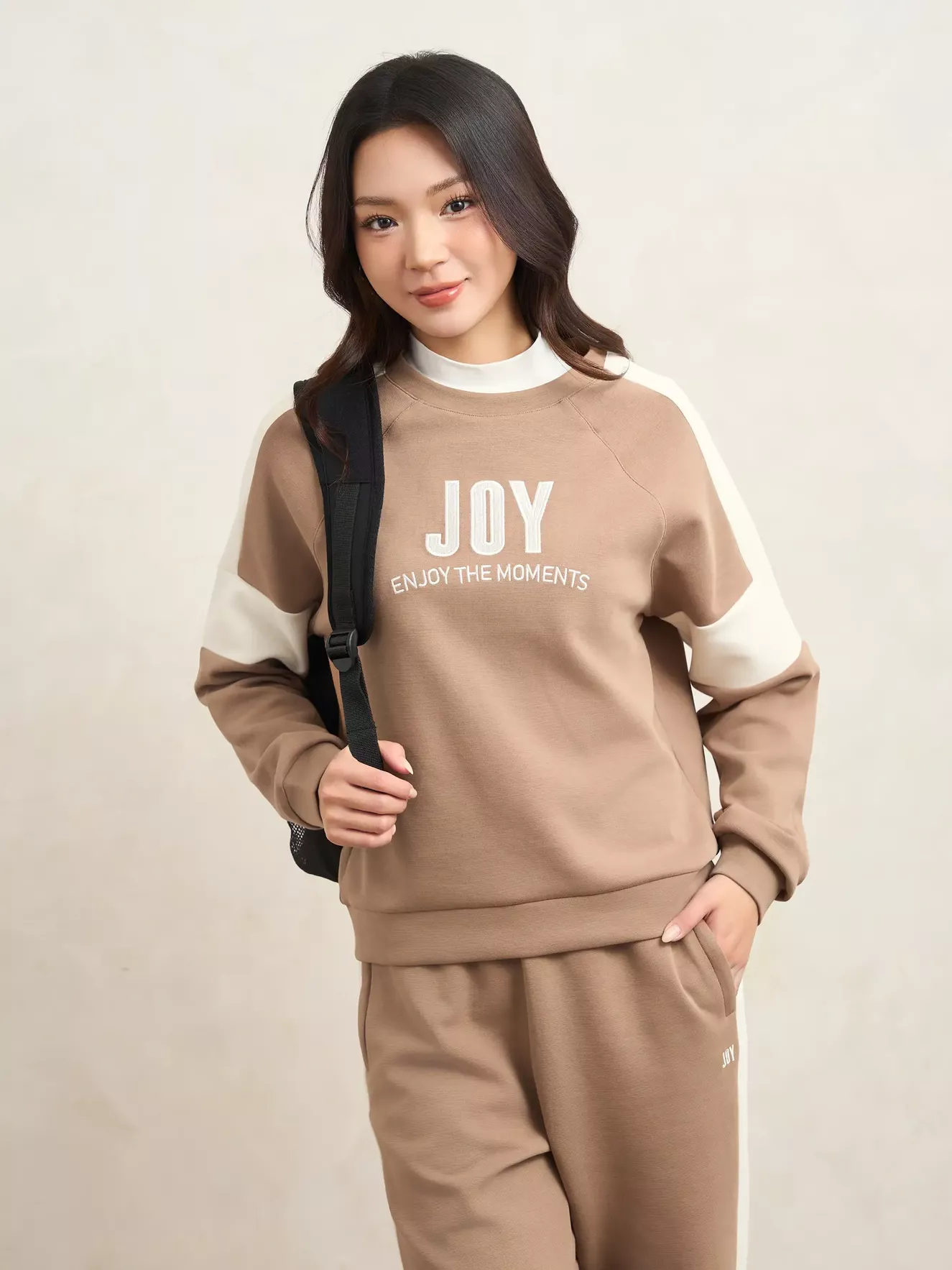 Áo Nỉ Nữ Can Phối 5S Fashion Tay Raglan Phom Regular WBANI25002