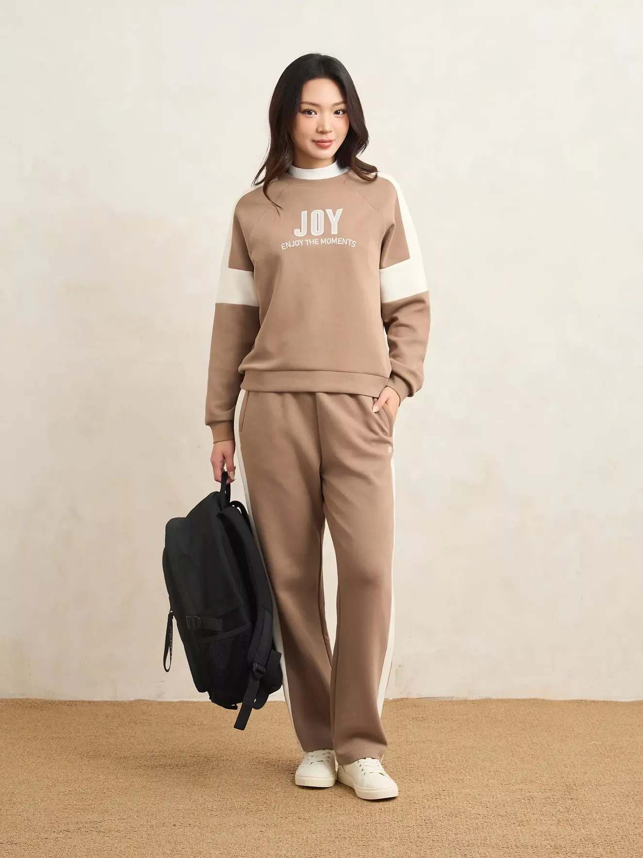 Áo Nỉ Nữ Can Phối 5S Fashion Tay Raglan Phom Regular WBANI25002