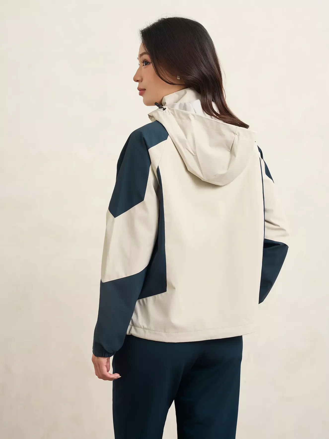 Áo Khoác Gió Nữ Lót Nỉ 5S Fashion Can Phối Mũ Rời W0AKG25002-W0AKG25102