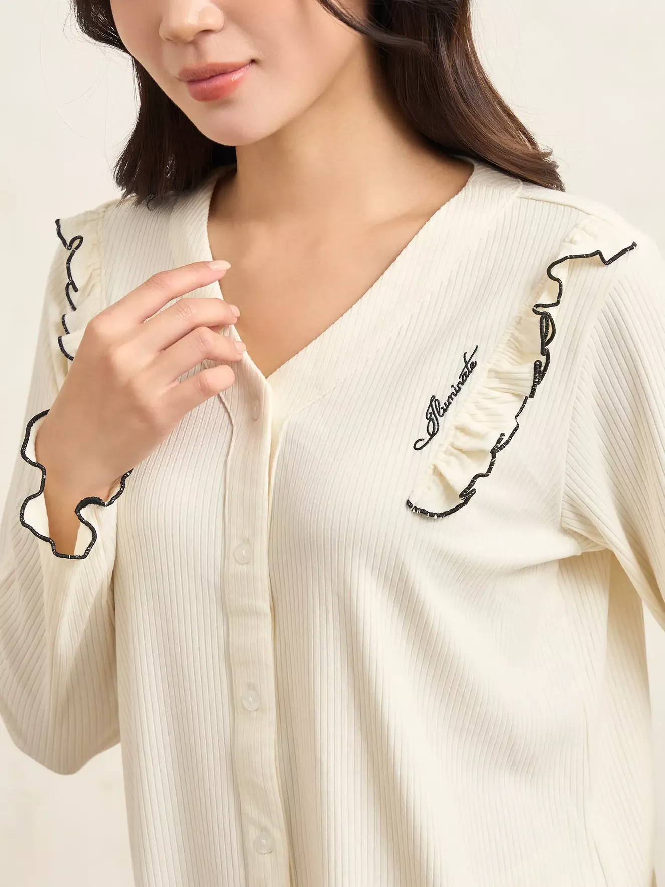 Set Bộ Đồ Mặc Nhà Nữ 5S Fashion Thêu Tinh Tế Phom Regular WBDAI25004