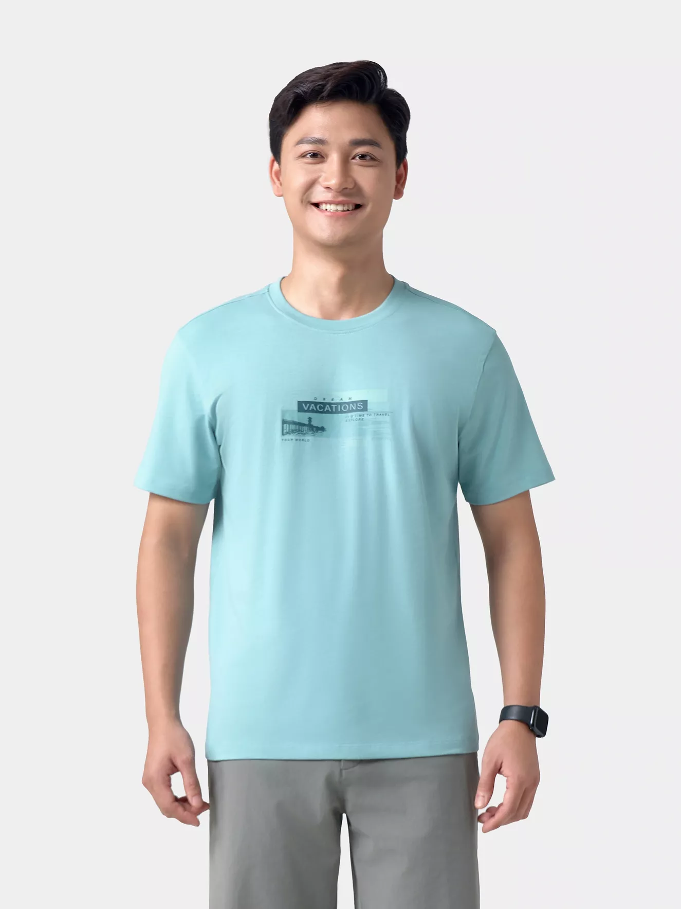 Áo Thun Nam Ngắn Tay In Chữ Phối Hình In Phom Casual ATS24027