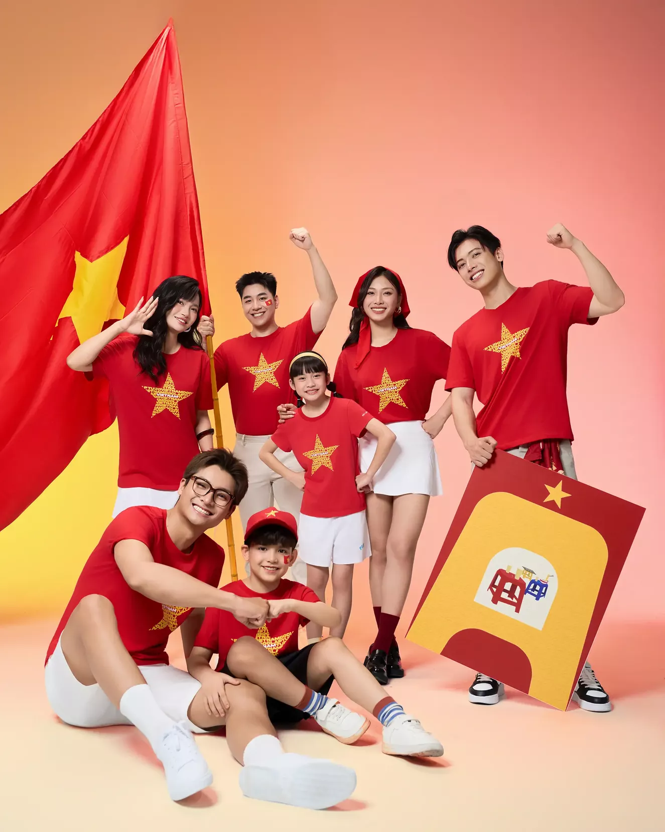 Áo Thun Unisex Cờ Đỏ Sao Vàng 5S Fashion Phom Casual ATS25099