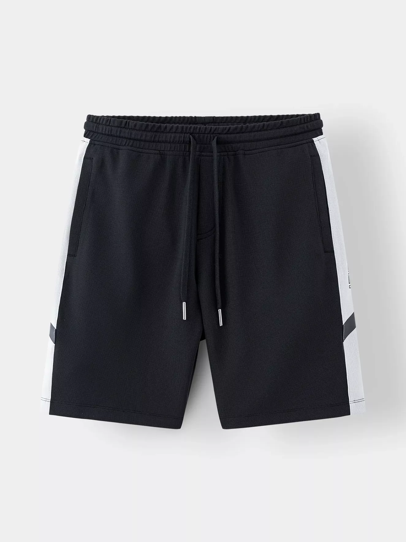 Quần Short Nam Casual Can Phối In Chữ Slimfit QSC25002