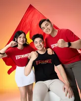 Áo Thun Cờ Đỏ Sao Vàng PERATO Unisex In VIETNAMESE L0TSS5M099