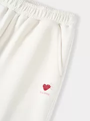 Quần Nỉ Nữ 5S Fashion Thêu Họa Tiết Trái Tim Phom Regular WBQNI25014