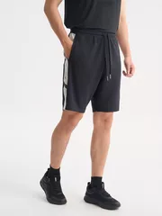 Quần Short Nam Casual Can Phối In Chữ Slimfit QSC25002