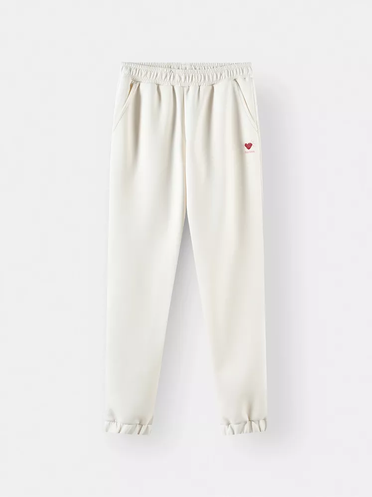 Quần Nỉ Nữ 5S Fashion Thêu Họa Tiết Trái Tim Phom Regular WBQNI25014